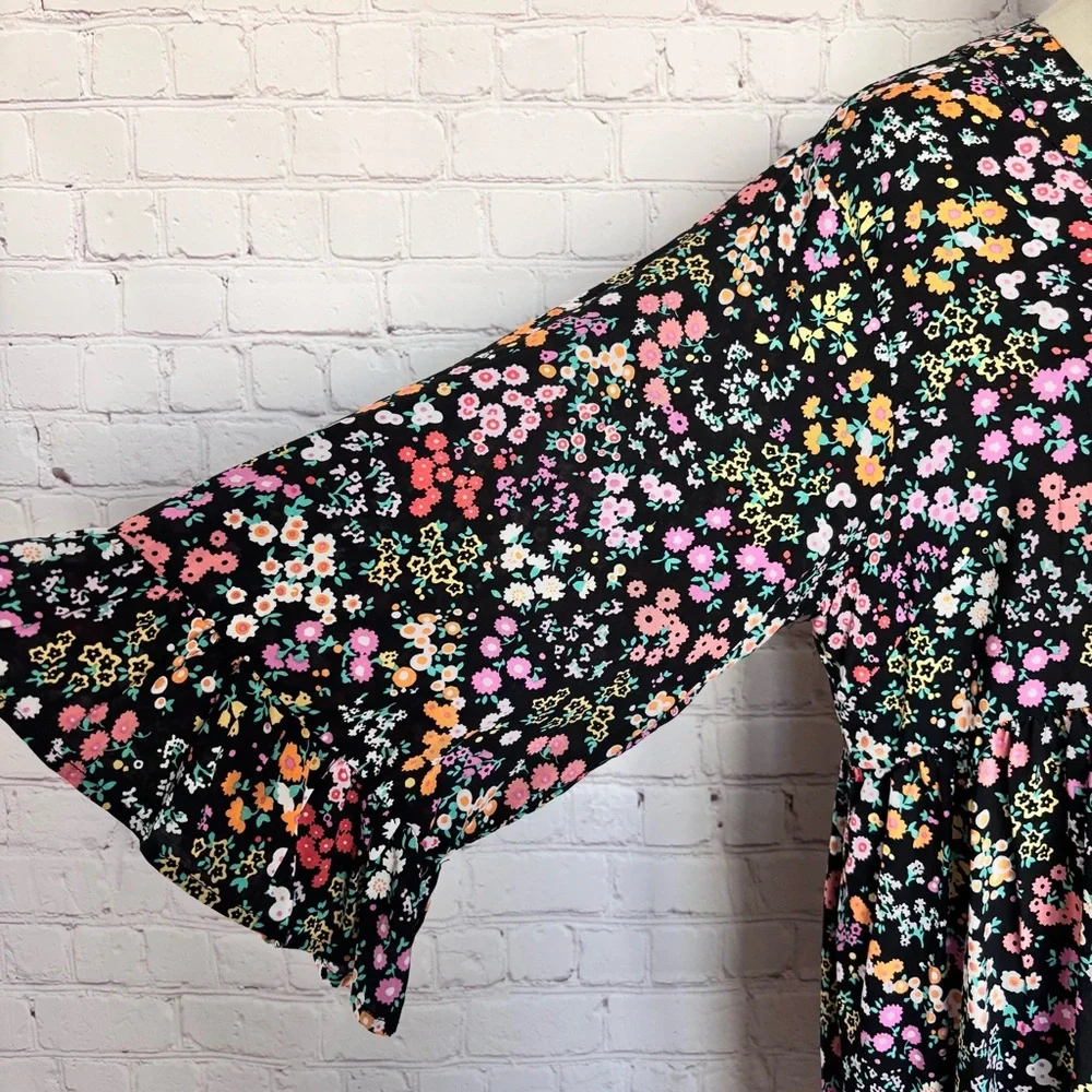 CHRISTIAN SIRIANO Boho 3/4 Sleeve Floral Tunic Top--EUC--M - Picture 4 of 16